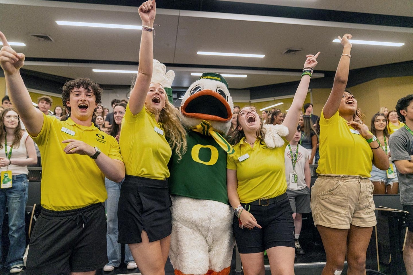 students cheer with the Duck during Introducktion