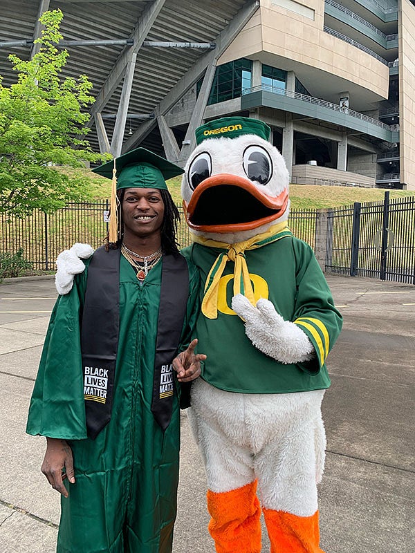 2022 UO graduation at Autzen Stadium