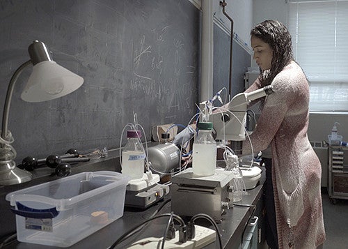 Alex de Verteuil in the lab