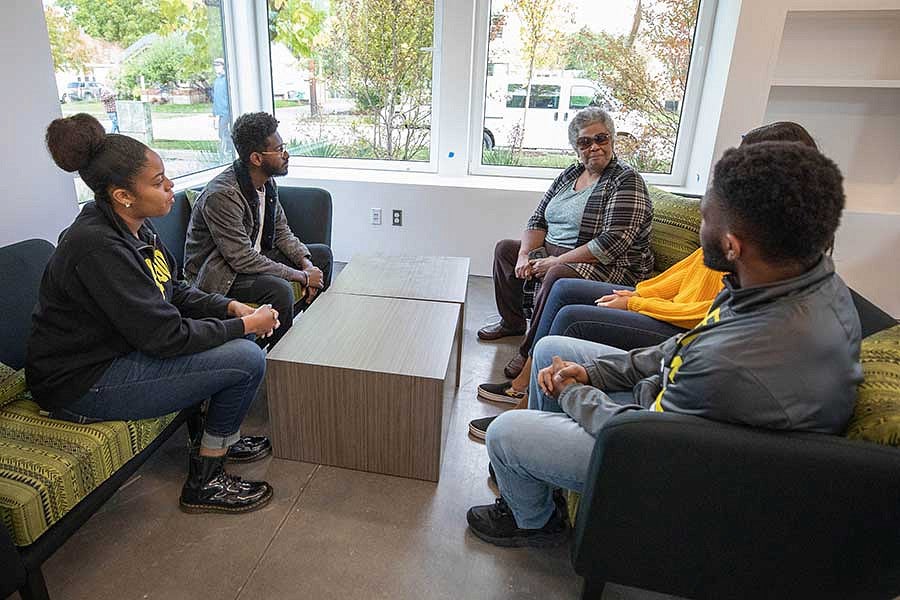 Lyllye Reynolds-Parker talking to students in the Black Cultural Center