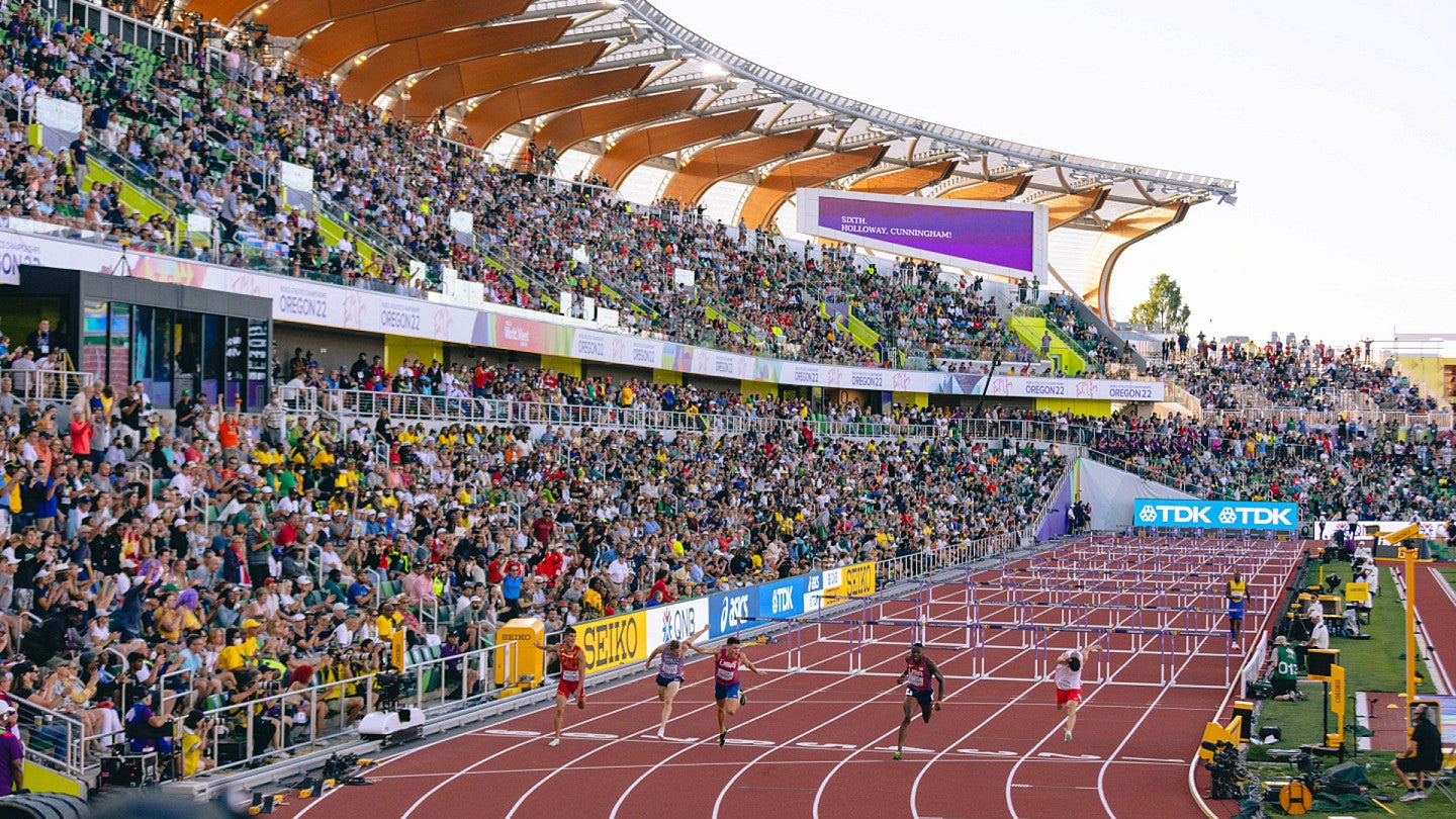 mens hurdlers competing at hayward field during Oregon22