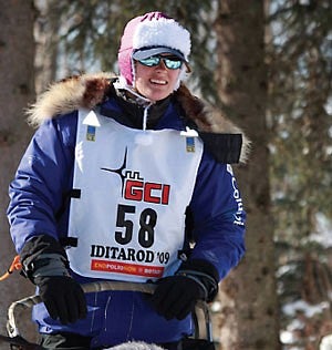 Rachael Scdoris at the 2009 Iditarod sled-dog race in Alaska. Photograph CC-By-3.0 Frank Kovalchek