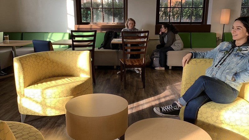 Sunny seating area in Cafe Verso, Knight Library