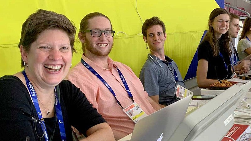 Lori Shontz and SOJC students
