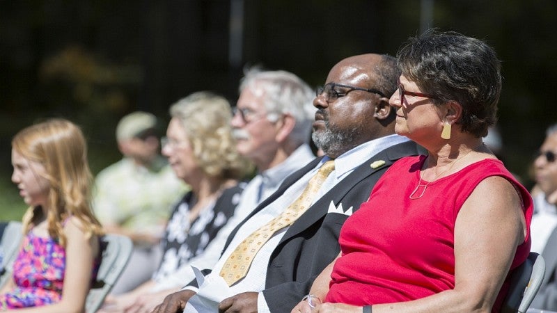 From right: Libby Unthank Tower and Eugene City Councilor Greg Evans.