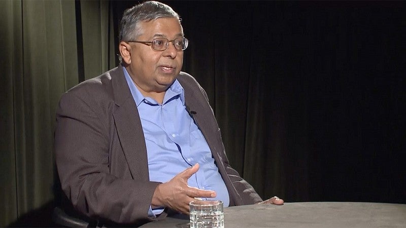 UO Provost Jayanth Banavar