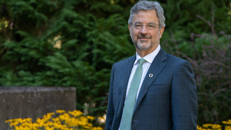 Interim UO President Patrick Phillips