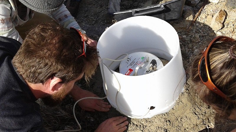 Installing seismometer on land