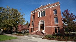 Chapman Hall, home of the honors college