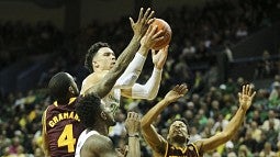 Dillon Brooks making a shot 