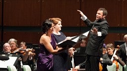 Matthew Halls conducting an Oregon Bach Festival concert.