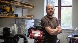 UO physicist Eric Corwin