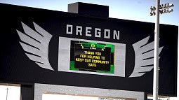 Thank-you sign on Autzen readerboard