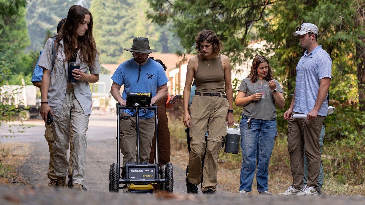 Students using ground penetrating radar 