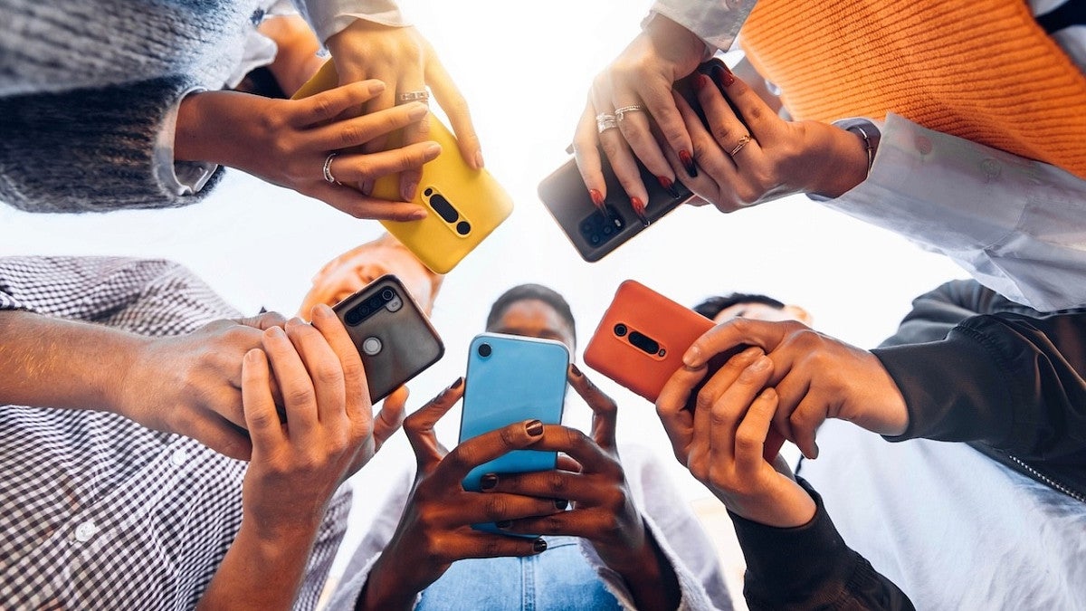 people with cell phones