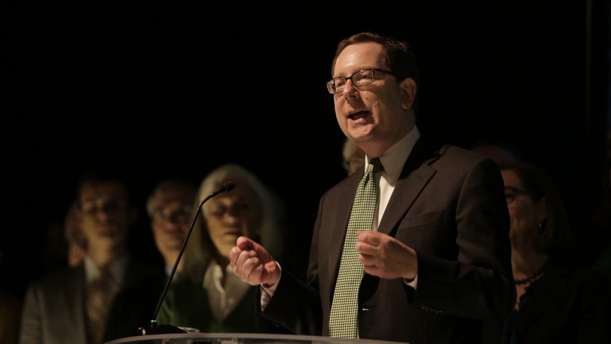 UO President Michael Schill