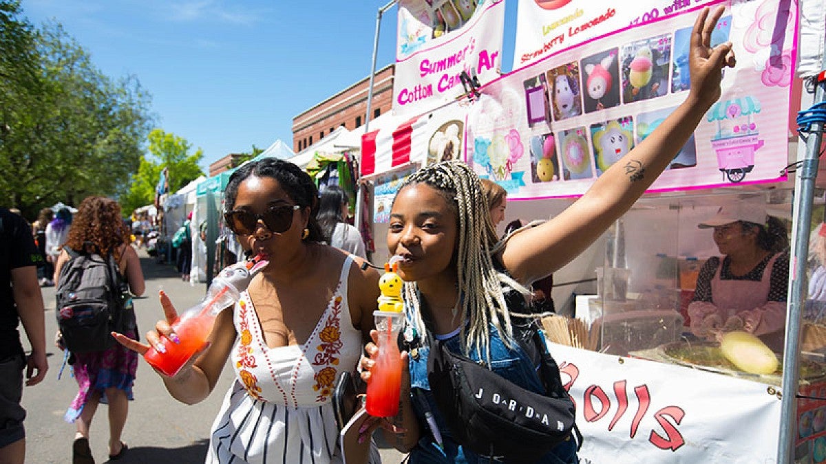 Street Faire scene