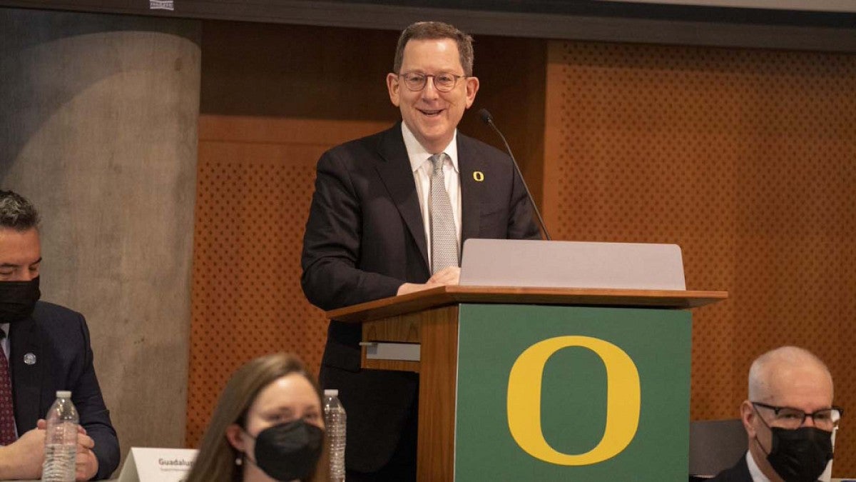 UO President Michael Schill