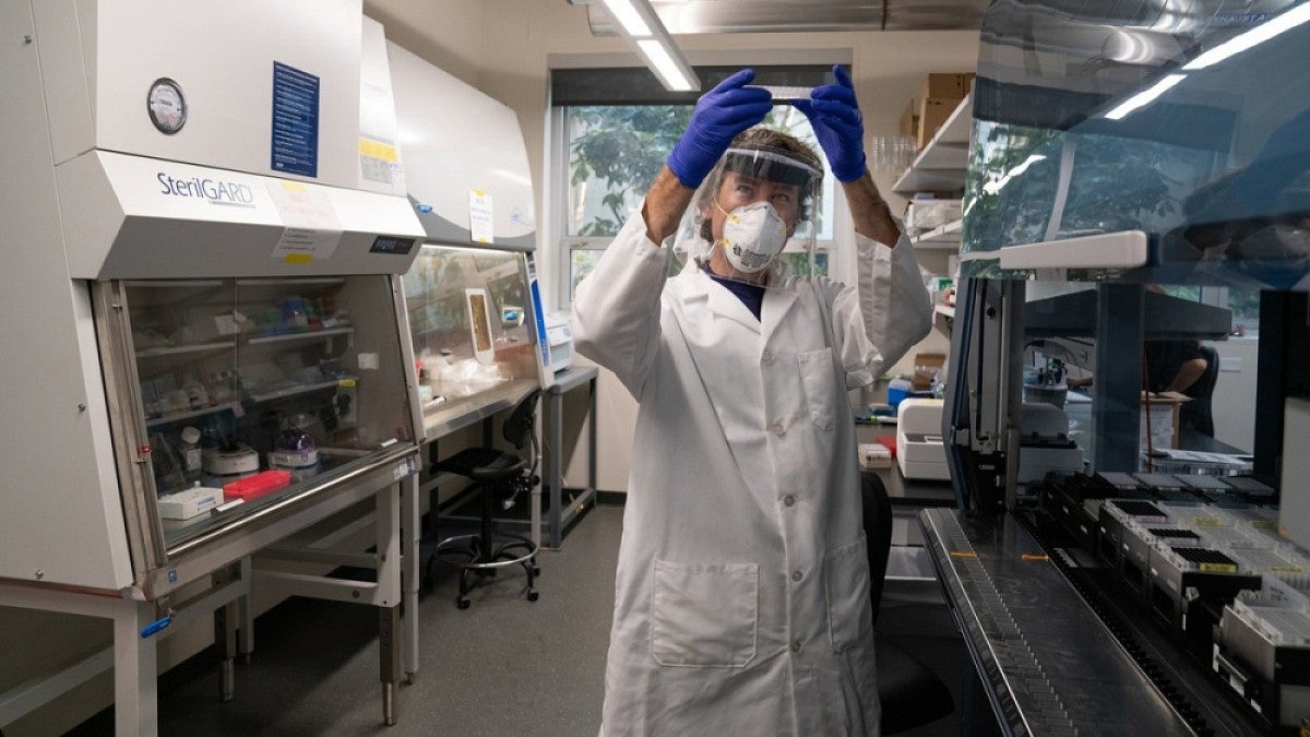 Lab researcher