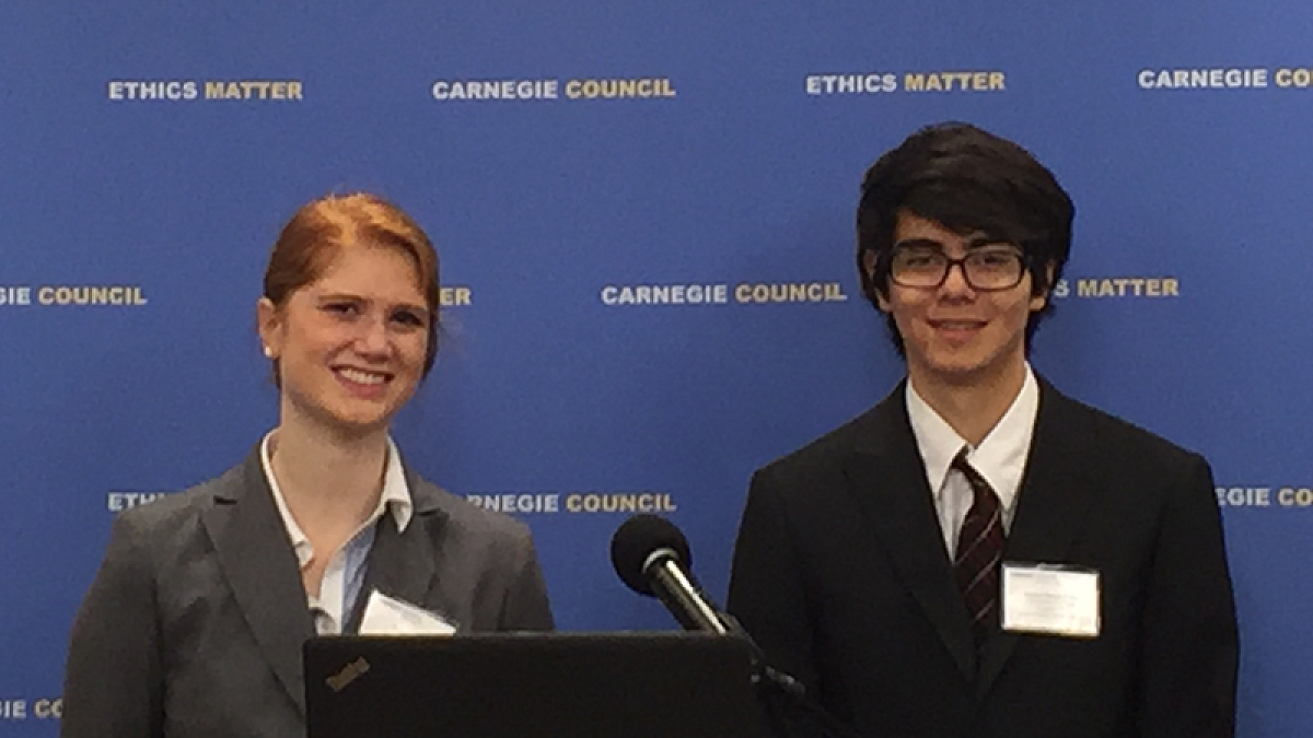 Rachel Grant and Michael Enseki-Frank, UO honors students