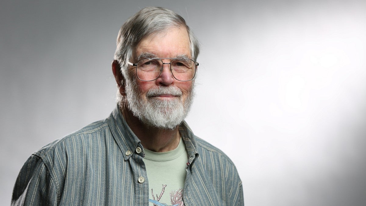 UO biologist Chuck Kimmel