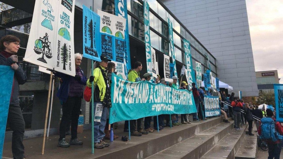 Rally at courthouse