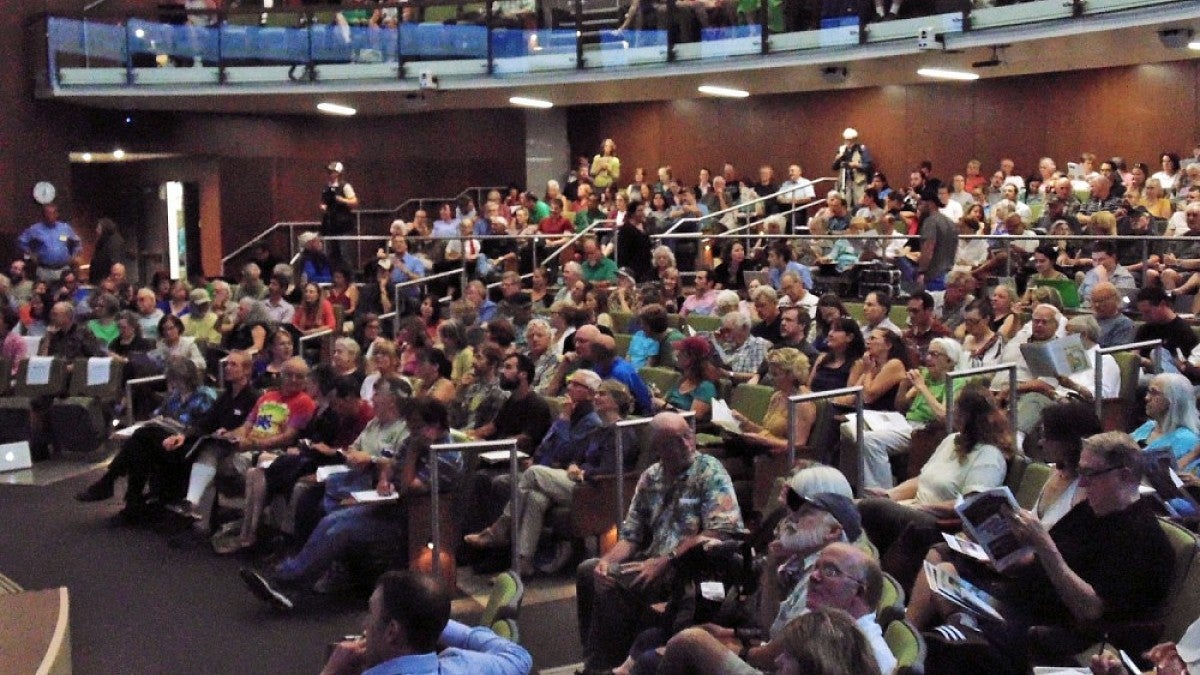 Crowd at Straub Hall 