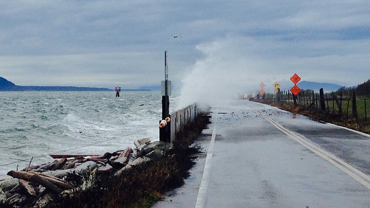 Storm waves hitting Lummi Island in 2016