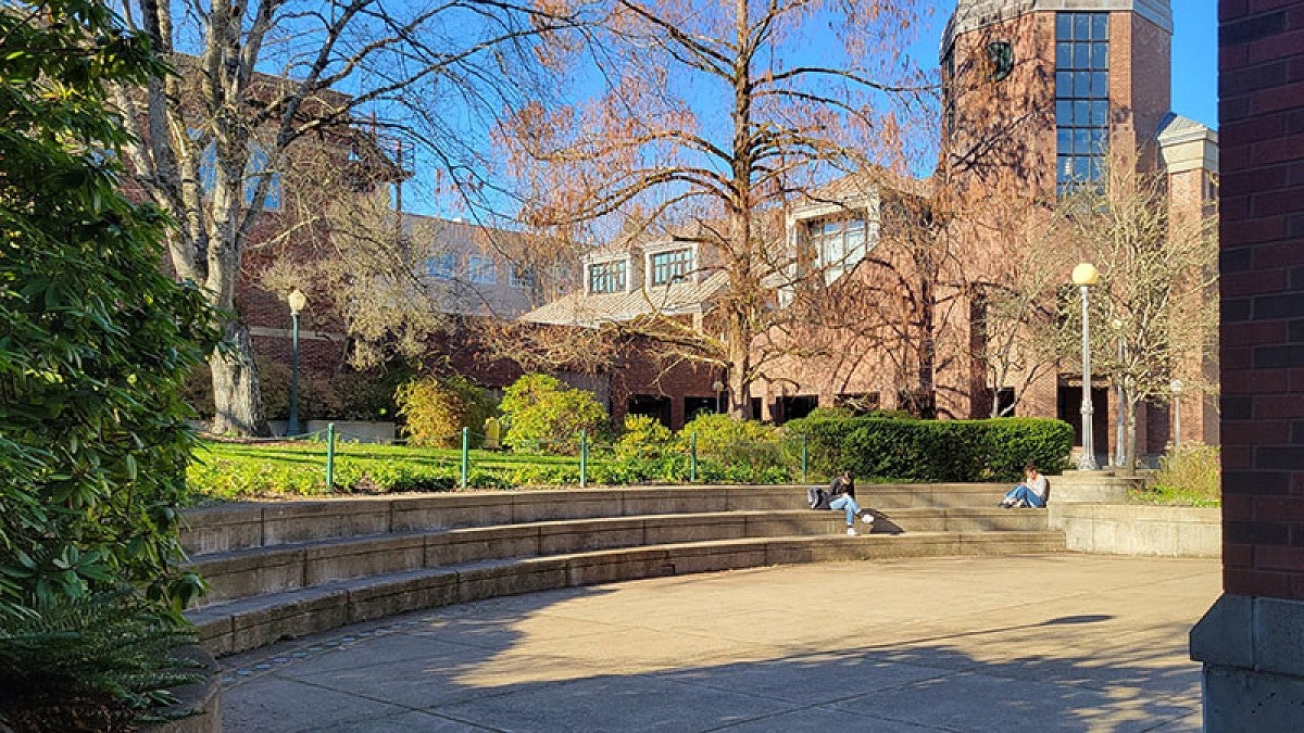 Willamette Hall amphitheater