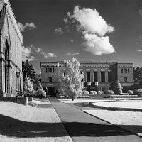 Memorial Quadrangle, University of Oregon by Ray Atkeson